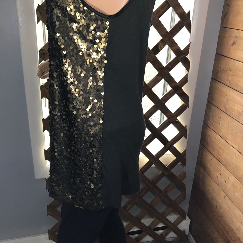 Tank-top with sparkles gift for her
Sleeveless tank New Year’s Eve sparkle tank - Picture 6 of 8